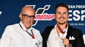 Jorge Lorenzo se cuelga la medalla de 'Leyenda de MotoGP' en Jerez