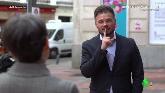 Gabriel Rufián confiesa a Thais Villas que ha practicado sexo en un lugar "más incómodo que un coche" Gabriel Rufián confiesa a Thais Villas que ha practicado sexo en un lugar "más incómodo que un coche"
