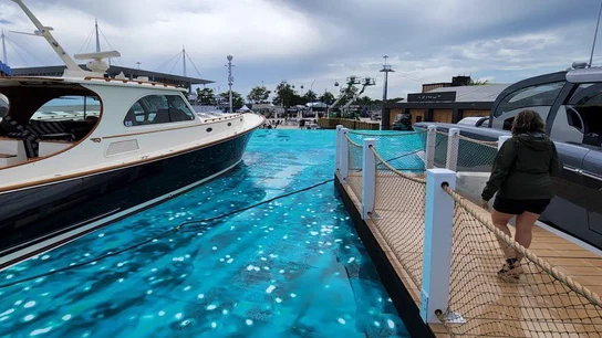 El 'agua' de la surrealista playa artificial del GP de Miami El 'agua' de la surrealista playa artificial del GP de Miami