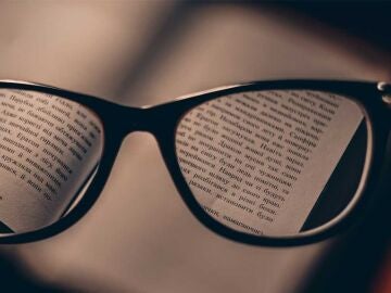 Olvida las gafas para leer de cerca, esta app te ayuda a leer mejor