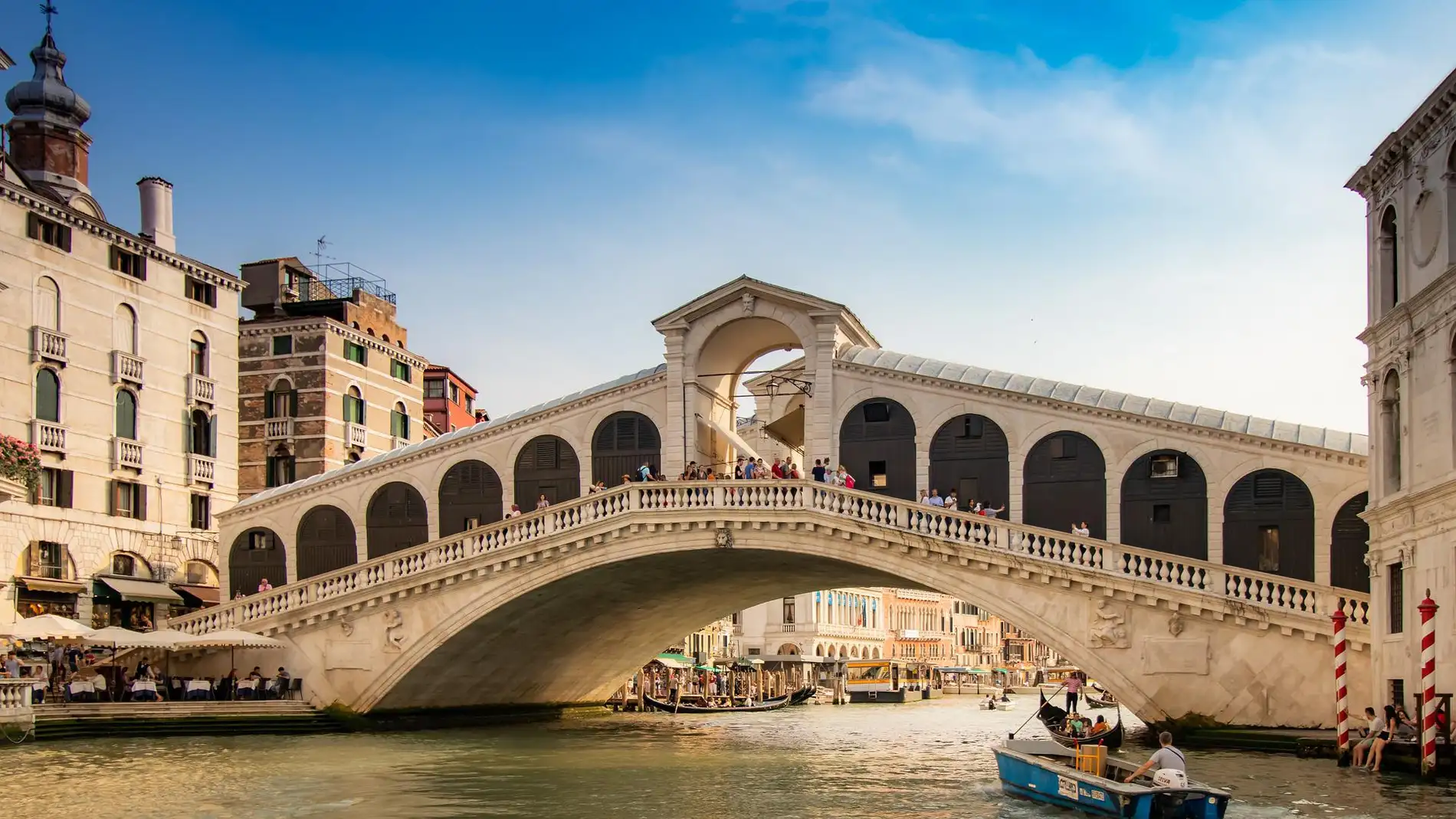 Todo lo que debes saber del bello puente de Rialto de Venecia