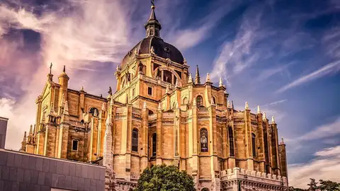 Catedral de La Almudena. Madrid Catedral de La Almudena. Madrid