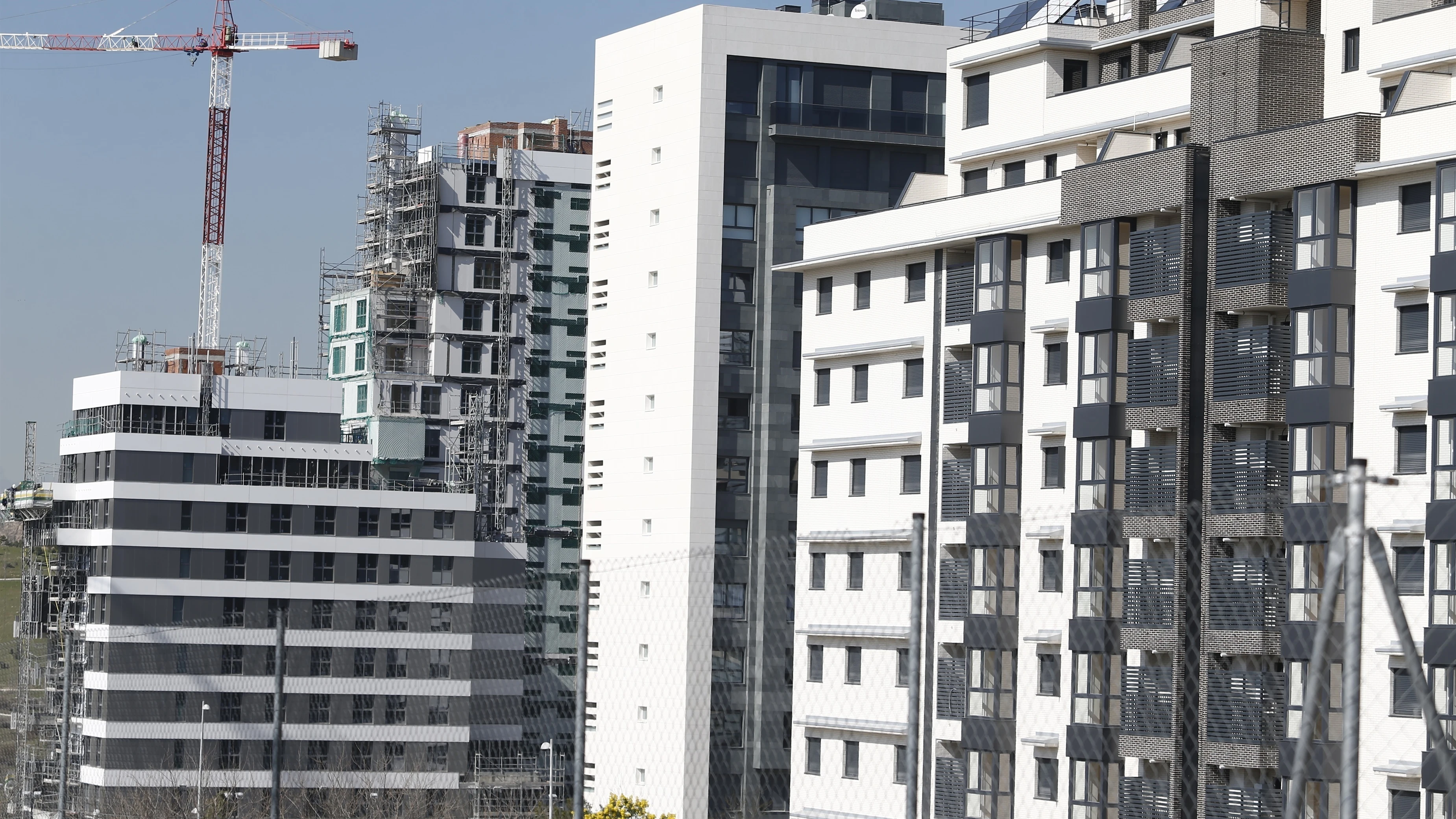 Edificio de viviendas en construcción