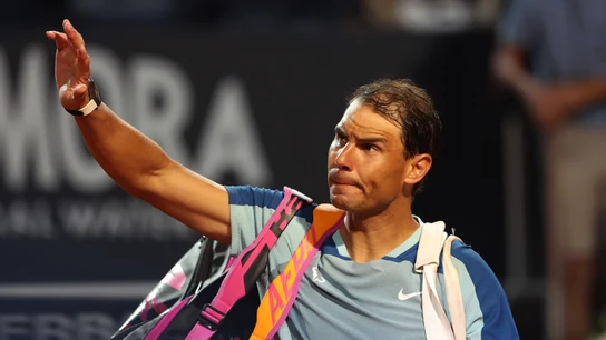 Alarma Rafa Nadal: terminó cojeando en su derrota ante Shapovalov Alarma Rafa Nadal: terminó cojeando en su derrota ante Shapovalov