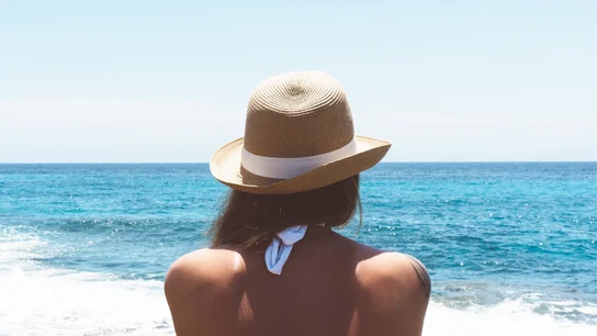 "El bronceado saludable no existe": cómo exponerse al sol (en primavera) para evitar manchas y quemaduras solares "El bronceado saludable no existe": cómo exponerse al sol (en primavera) para evitar manchas y quemaduras solares
