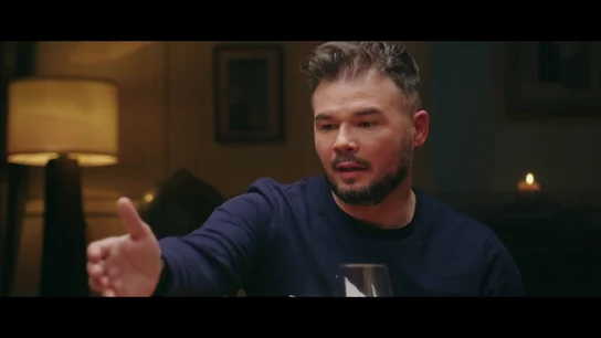 Gabriel Rufián: "Me revelo con el discurso de la derecha que dice que la gente de izquierdas tiene que coserse la ropa, beber agua y vivir en una cueva" Gabriel Rufián: "Me revelo con el discurso de la derecha que dice que la gente de izquierdas tiene que coserse la ropa, beber agua y vivir en una cueva"