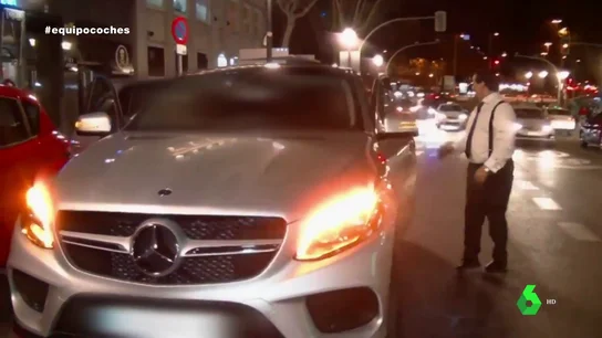"Le dio un BMW de 110.000 euros y se gastó 400.000 euros en la boda de su hijo": el ostentoso tren de vida de un presunto estafador de compraventa de coches "Le dio un BMW de 110.000 euros y se gastó 400.000 euros en la boda de su hijo": el ostentoso tren de vida de un presunto estafador de compraventa de coches
