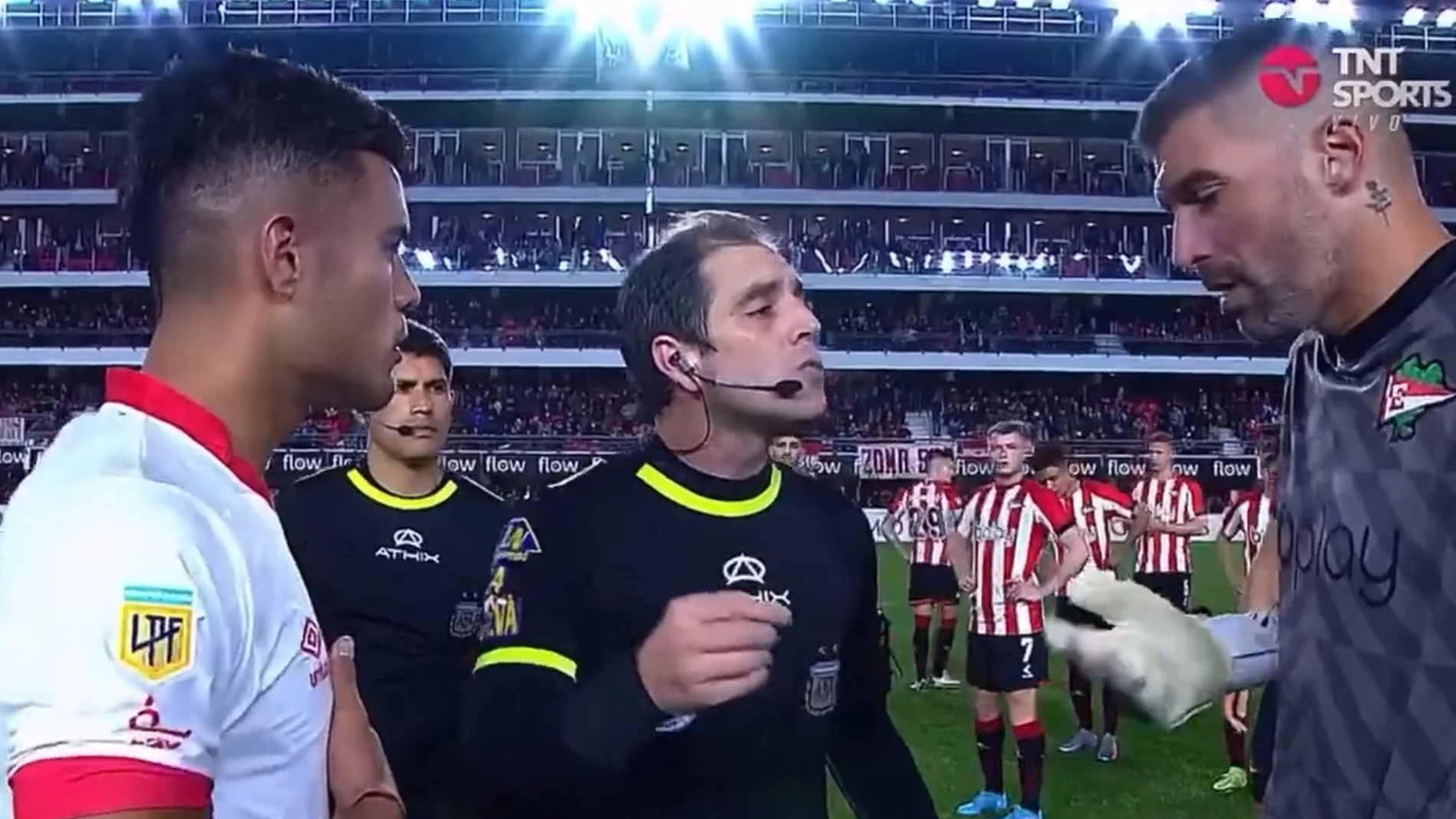 Surrealista momento en la tanda de penaltis de la Copa de la Liga argentina