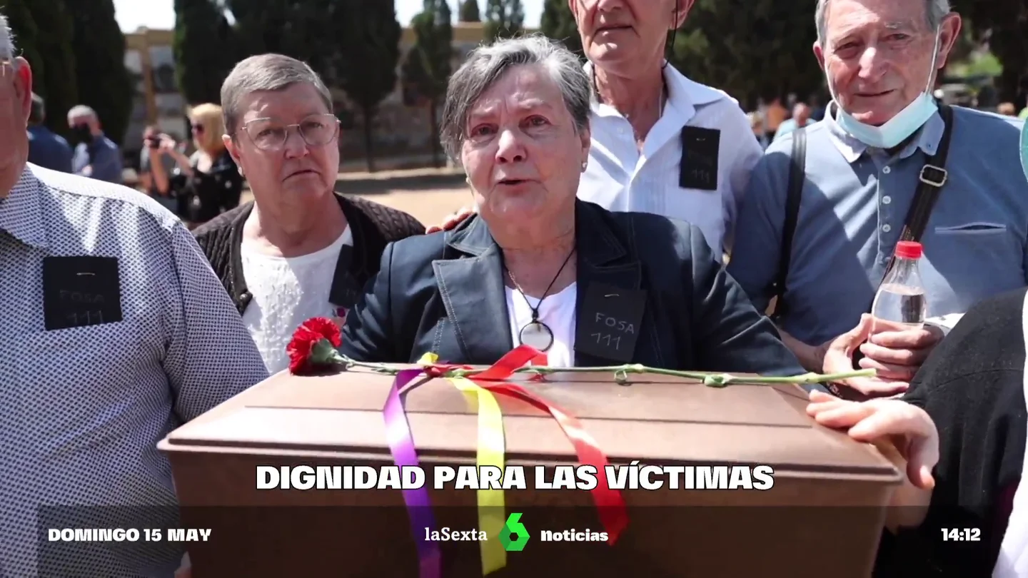 Los trabajos de exhumación en la fosa 111 del cementerio de Paterna devuelven la dignidad a 21 familias Los trabajos de exhumación en la fosa 111 del cementerio de Paterna devuelven la dignidad a 21 familias