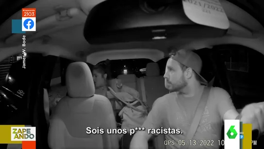 El tenso momento en el que un conductor de VTC echa a sus pasajeros por alegrarse de que sea blanco: "Sois unos p**** racistas" El tenso momento en el que un conductor de VTC echa a sus pasajeros por alegrarse de que sea blanco: "Sois unos p**** racistas"