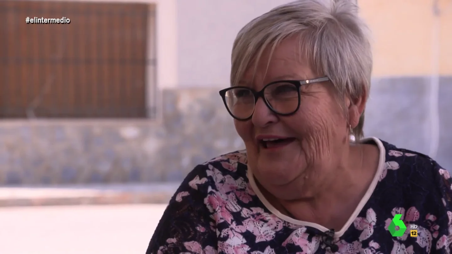 "Aquí morirse sale gratis": una vecina de El Realengo desvela los beneficios de que su municipio apueste por las renovables "Aquí morirse sale gratis": una vecina de El Realengo desvela los beneficios de que su municipio apueste por las renovables