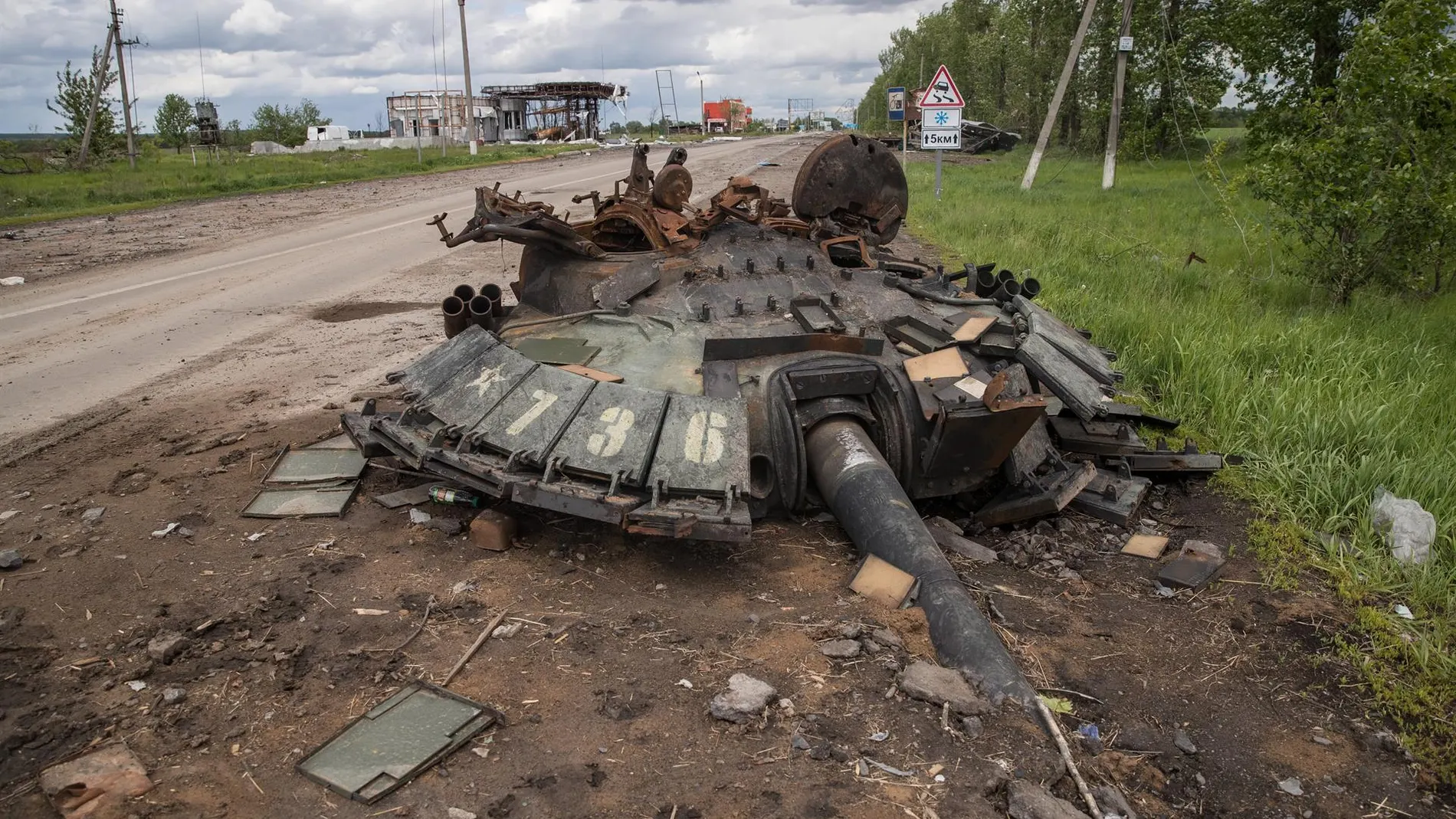 Imagen de archivo de un tanque derruido en Ucrania.
