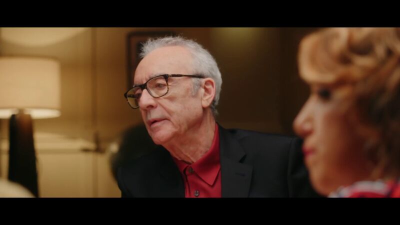 Juan José Millás: "Ahora le pedimos a la medicina lo que antes le pedíamos a la religión que es la vida eterna"