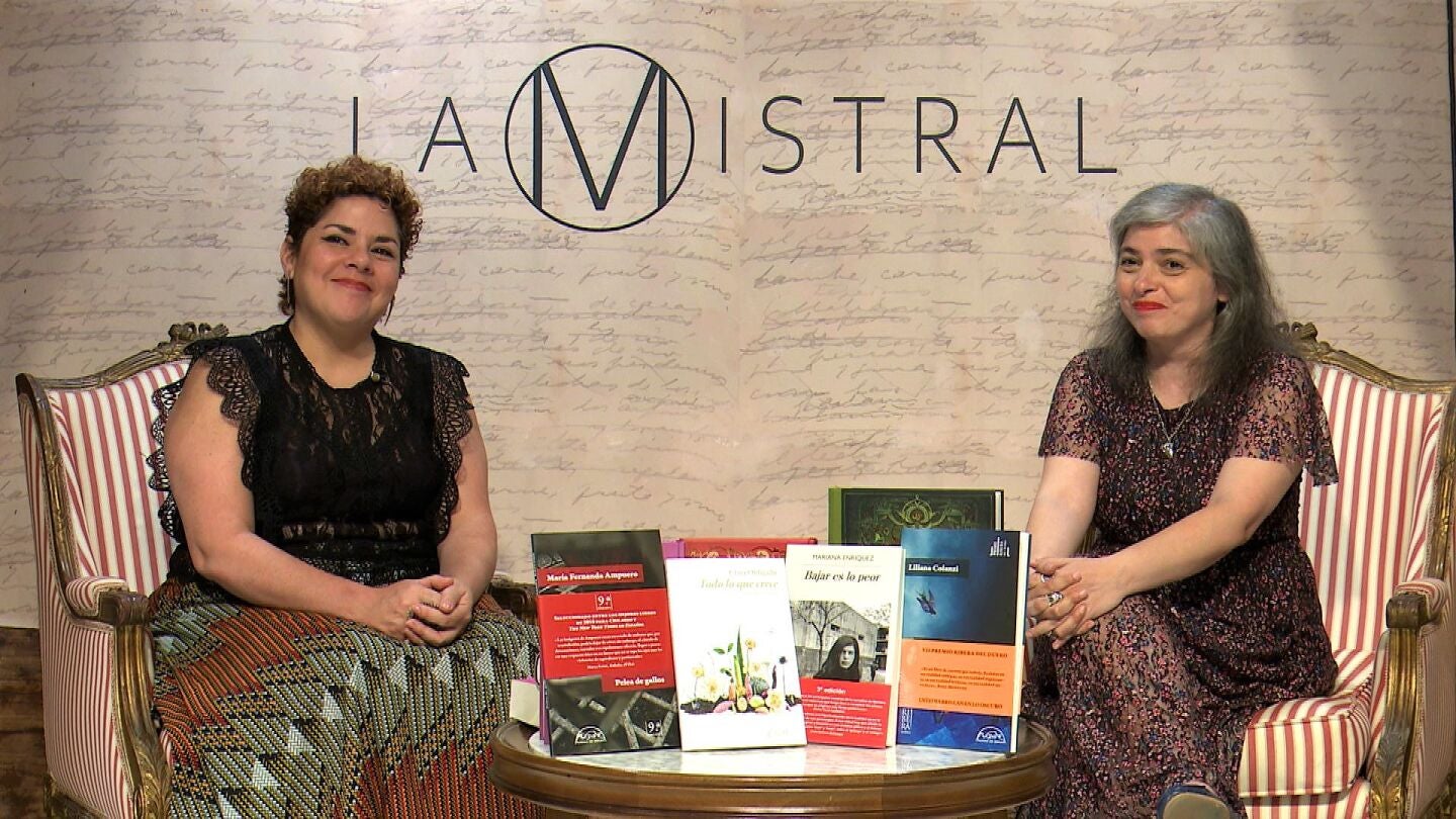 Maria Fernanda Ampuero y Mariana Enr&iacute;quez en la librer&iacute;a La Mistral, Madrid