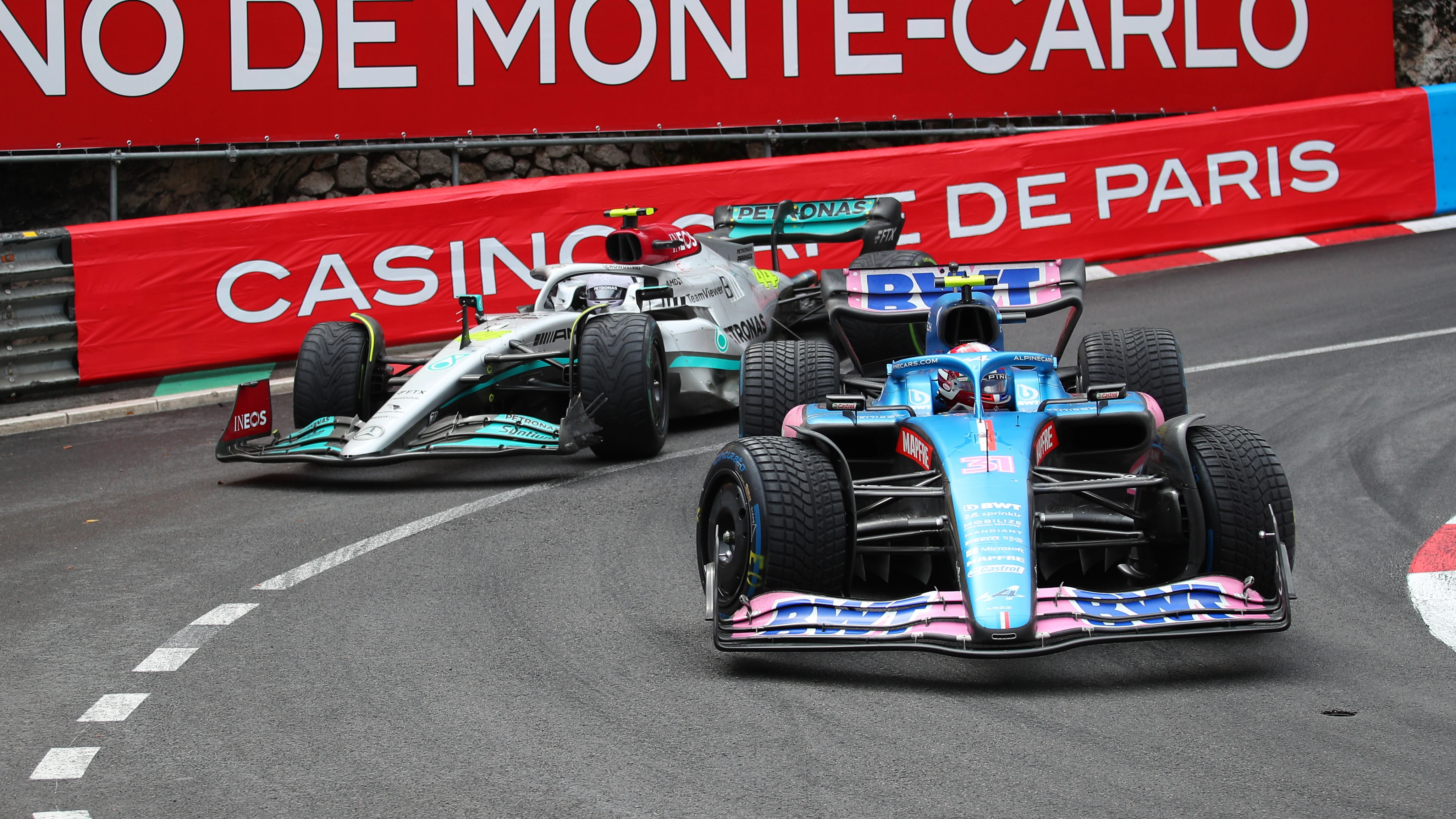 Lewis Hamilton y Esteban Ocon