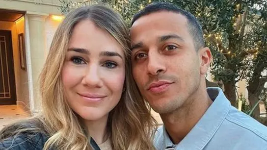 Julia Viga y Thiago Alcántara Julia Viga y Thiago Alcántara