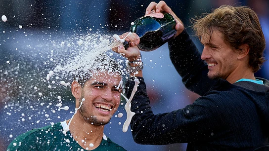 Carlos Alcaraz y Alexander Zverev Carlos Alcaraz y Alexander Zverev