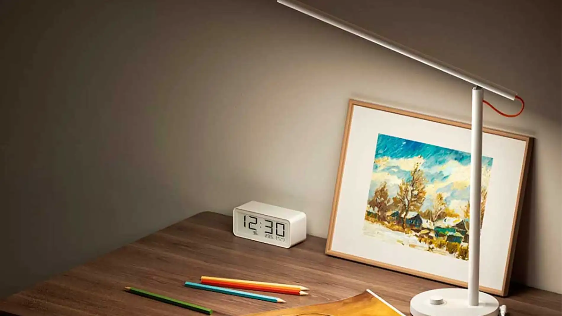 Xiaomi quiere conquistar tu escritorio con esta lámpara flexo de diseño,  económica, de tipo LED y conectada
