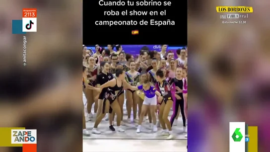 El vídeo viral de Edu, el niño que baila 'Slomo' como Chanel con sus compañeras en el Campeonato de España de Gimnasia Acróbatica El vídeo viral de Edu, el niño que baila 'Slomo' como Chanel con sus compañeras en el Campeonato de España de Gimnasia Acróbatica