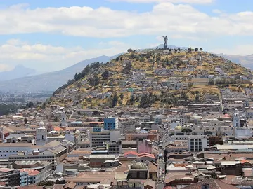 Quito, la capital del centro del mundo, celebra su bicentenario Quito, la capital del centro del mundo, celebra su bicentenario