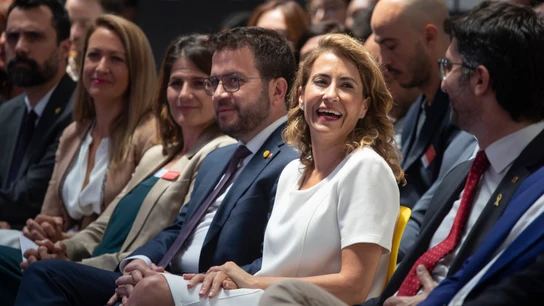 La ministra Sánchez se reúne con Aragonès tras el malestar de la Generalitat por las inversiones en Cataluña La ministra Sánchez se reúne con Aragonès tras el malestar de la Generalitat por las inversiones en Cataluña