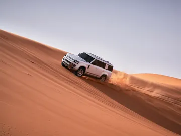 El anti-Mercedes Clase G estrena nueva versión: 8 plazas y más de 5 metros de largo El anti-Mercedes Clase G estrena nueva versión: 8 plazas y más de 5 metros de largo