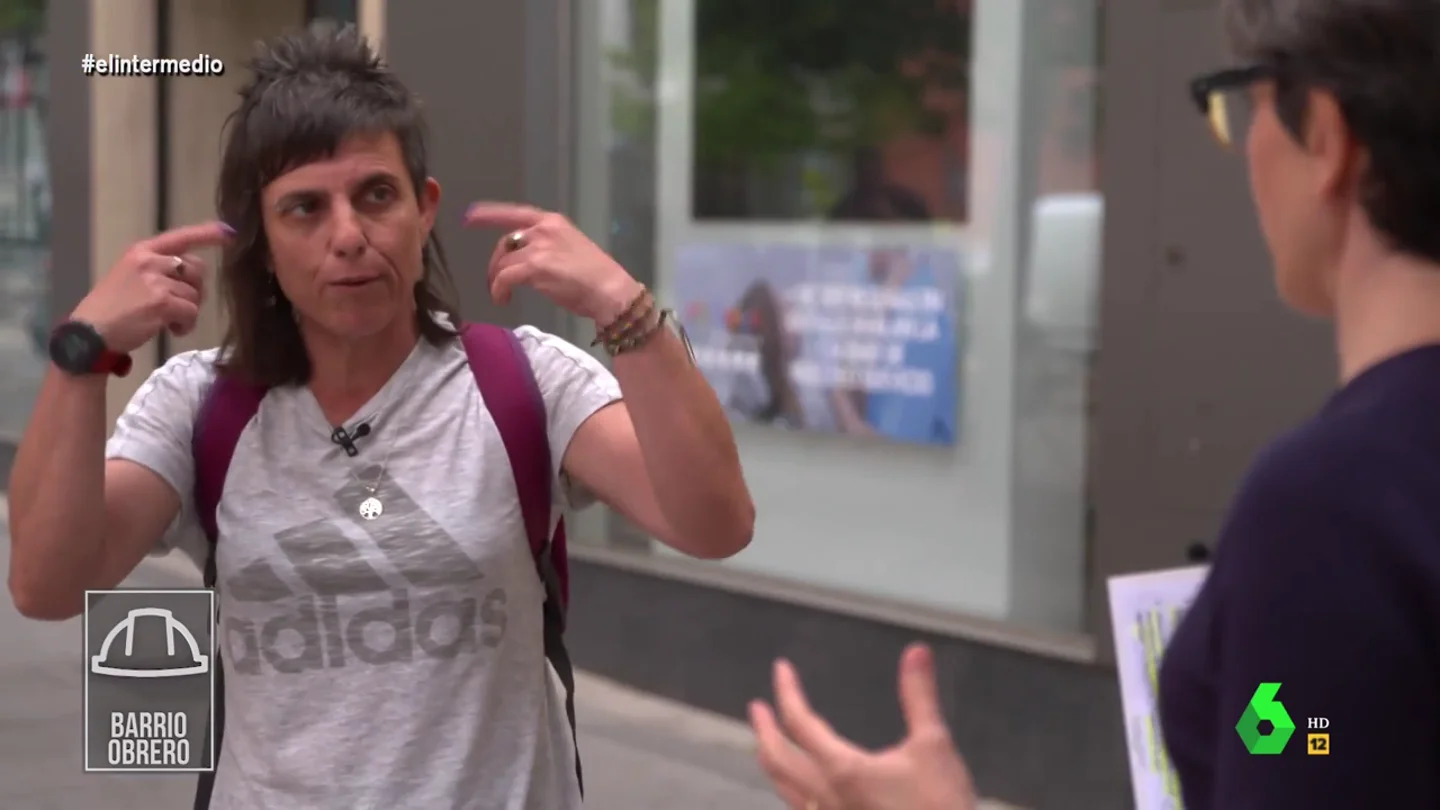 La reflexión de una mujer de barrio obrero sobre qué haría con 20.000 euros al mes: "Cuanto más tienes, más quebraderos de cabeza" La reflexión de una mujer de barrio obrero sobre qué haría con 20.000 euros al mes: "Cuanto más tienes, más quebraderos de cabeza"