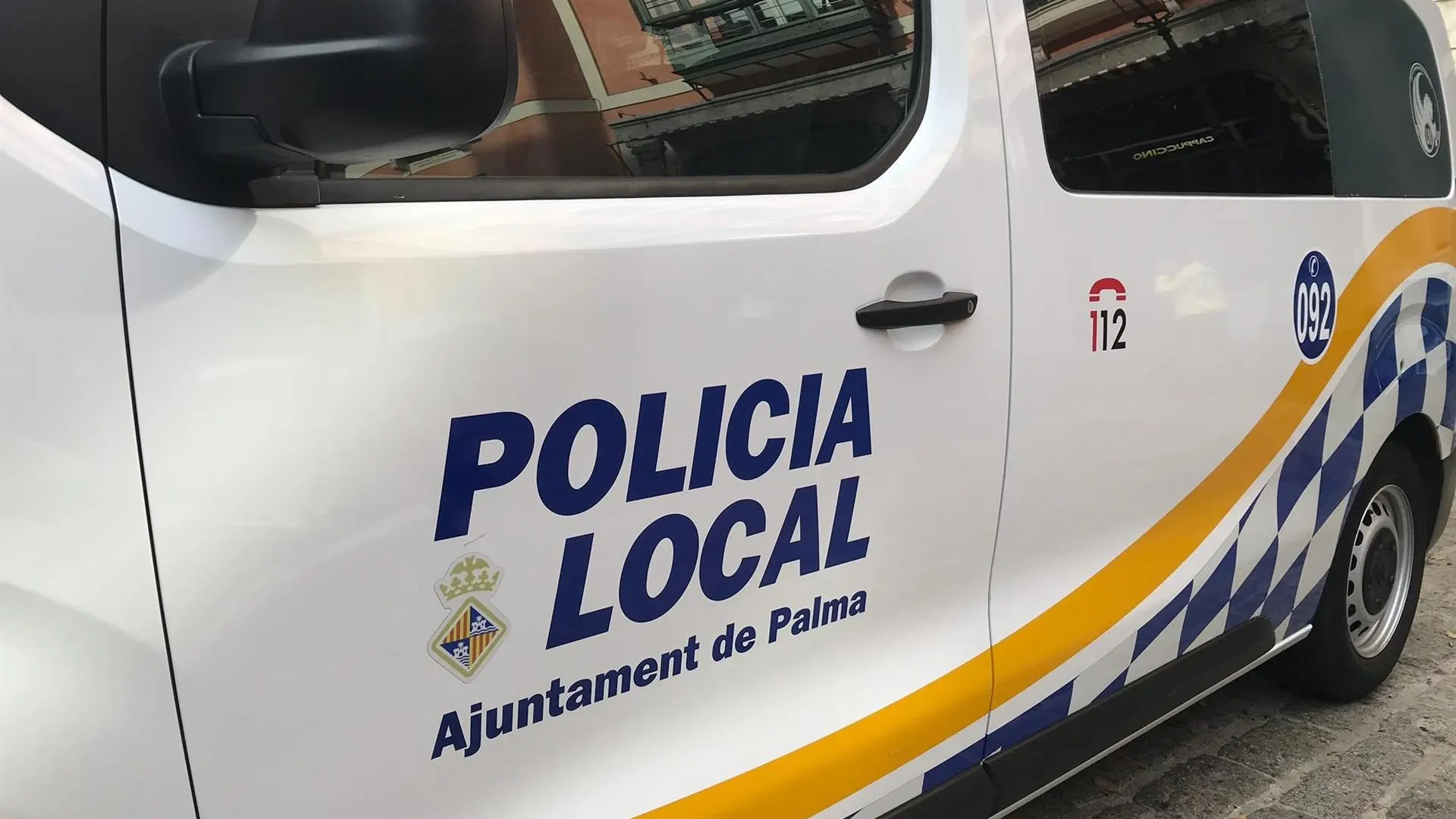 Un coche de la Policía Local de Palma. 