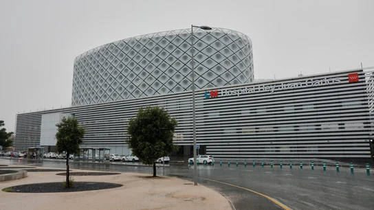 Fachada y zonas exteriores del Hospital Rey Juan Carlos (Móstoles, Madrid) Fachada y zonas exteriores del Hospital Rey Juan Carlos (Móstoles, Madrid)