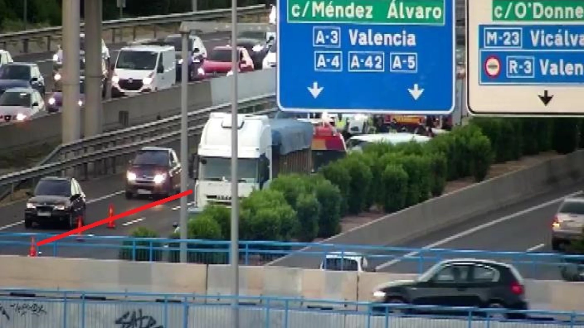 Un accidente de tráfico en la M30 provoca grandes retenciones en plena hora punta en Madrid