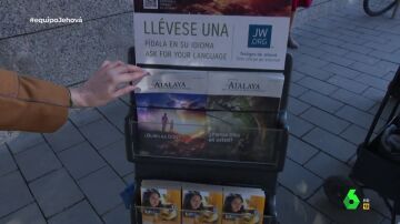 El escalón más bajo de los Testigos de Jehová, formado por 115.000 personas en España: "Predicamos 12 horas al día"