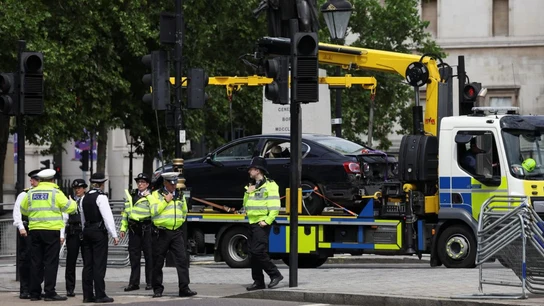 La policía británica evacúa Trafalgar Square por la presencia de un coche sospechoso La policía británica evacúa Trafalgar Square por la presencia de un coche sospechoso