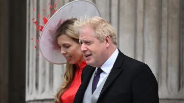 El primer ministro británico, Boris Johnson, y su mujer, Carrie Johnson, en las celebraciones por el Jubileo de Isabel II