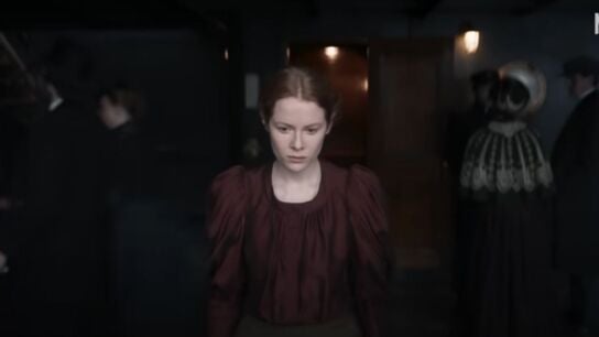 Emily Beecham interpreta a Maura Franklin en 1899