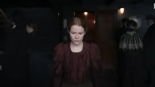 Emily Beecham interpreta a Maura Franklin en 1899 Emily Beecham interpreta a Maura Franklin en 1899