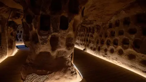Cuevas de los Cien Pilares Cuevas de los Cien Pilares
