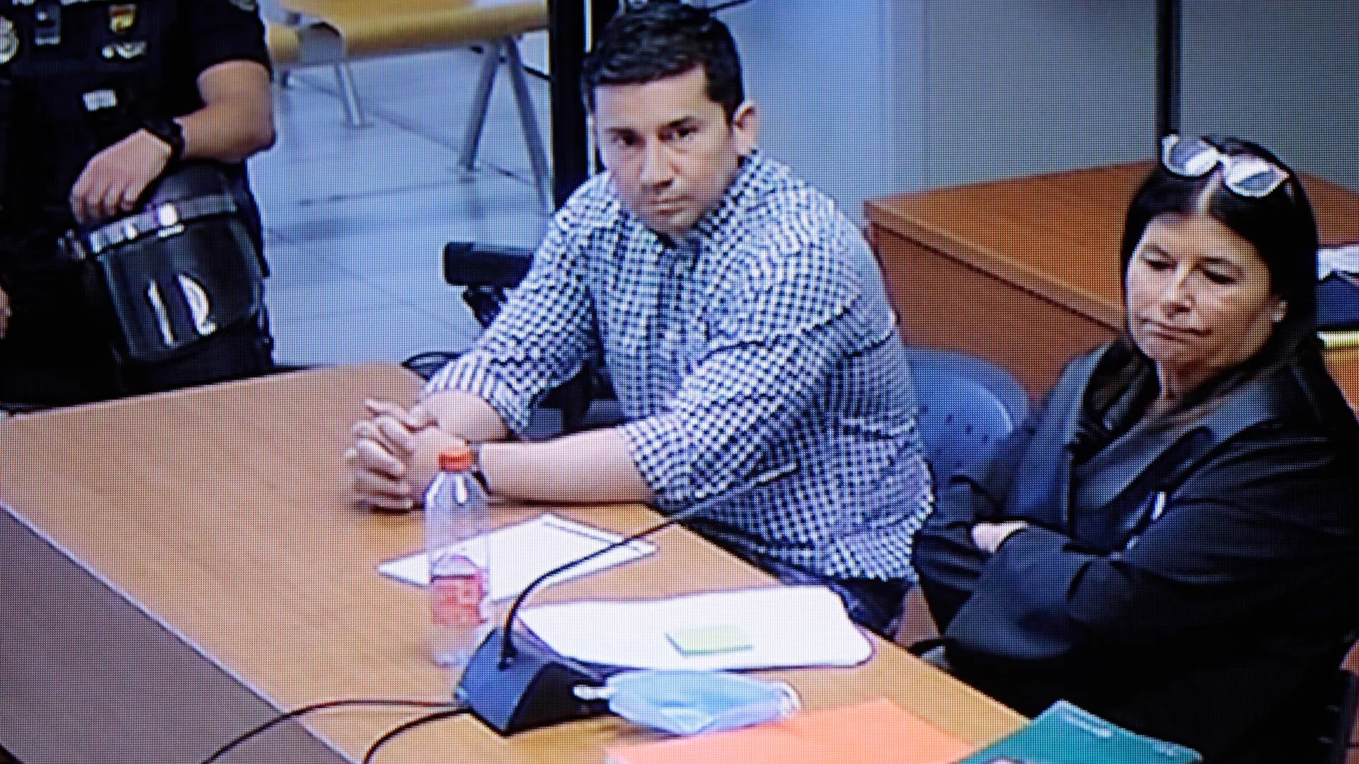 Nacho Palma en una foto tomada del monitor en el que se retransmite el juicio