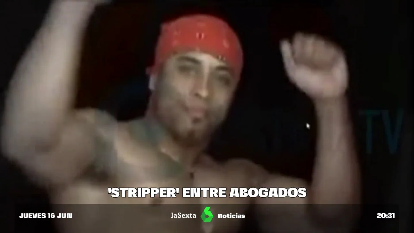 Un 'stripper' se cuela en una audiencia contra el presidente de Perú Un 'stripper' se cuela en una audiencia contra el presidente de Perú