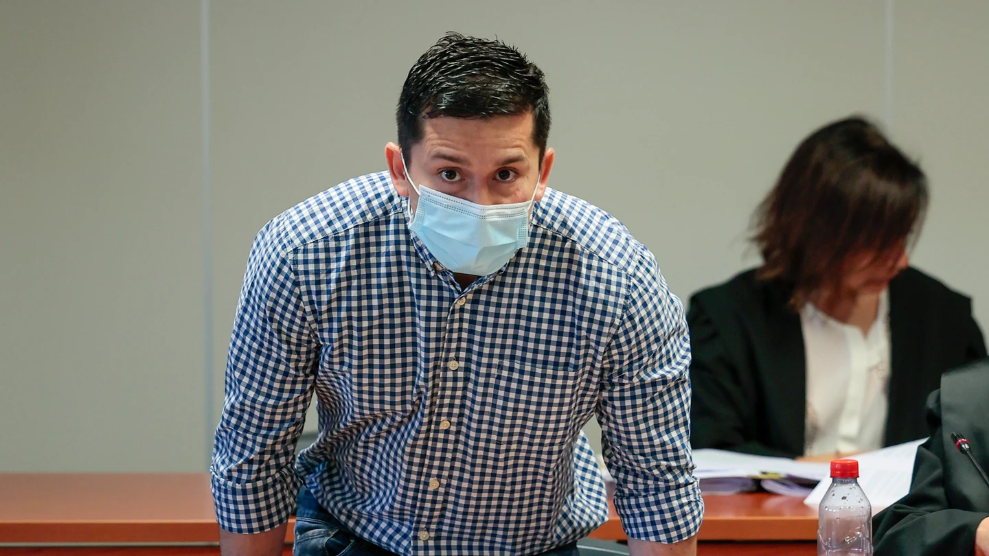 Imagen de Nacho Palma, autor confeso de la desaparición del cuerpo de Marta Calvo, en la Audiencia de Valencia donde está siendo juzgado. Imagen de Nacho Palma, autor confeso de la desaparición del cuerpo de Marta Calvo, en la Audiencia de Valencia donde está siendo juzgado.