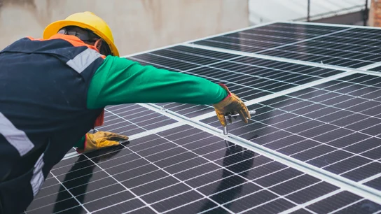 Autoconsumo de alquiler, la solución para instalar placas solares en tu vivienda sin asumir un gran coste Autoconsumo de alquiler, la solución para instalar placas solares en tu vivienda sin asumir un gran coste