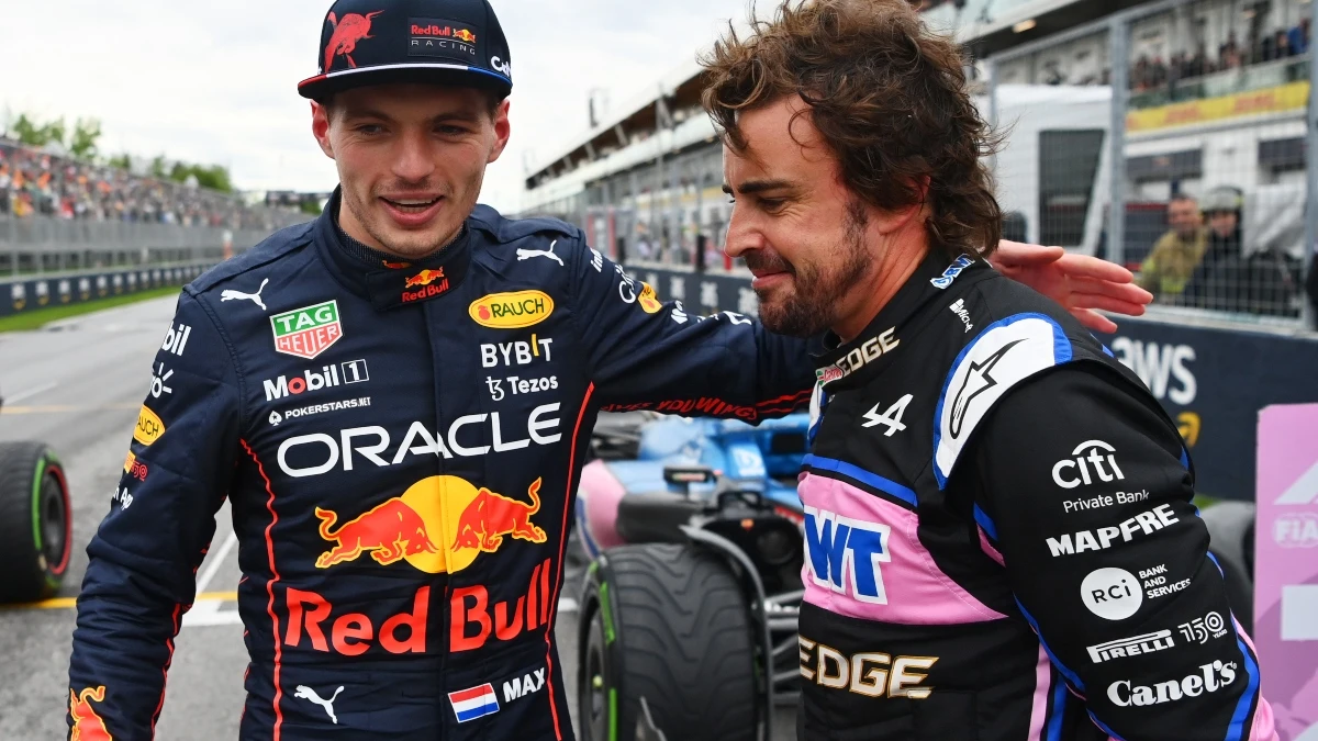 Fernando Alonso, con Max Verstappen