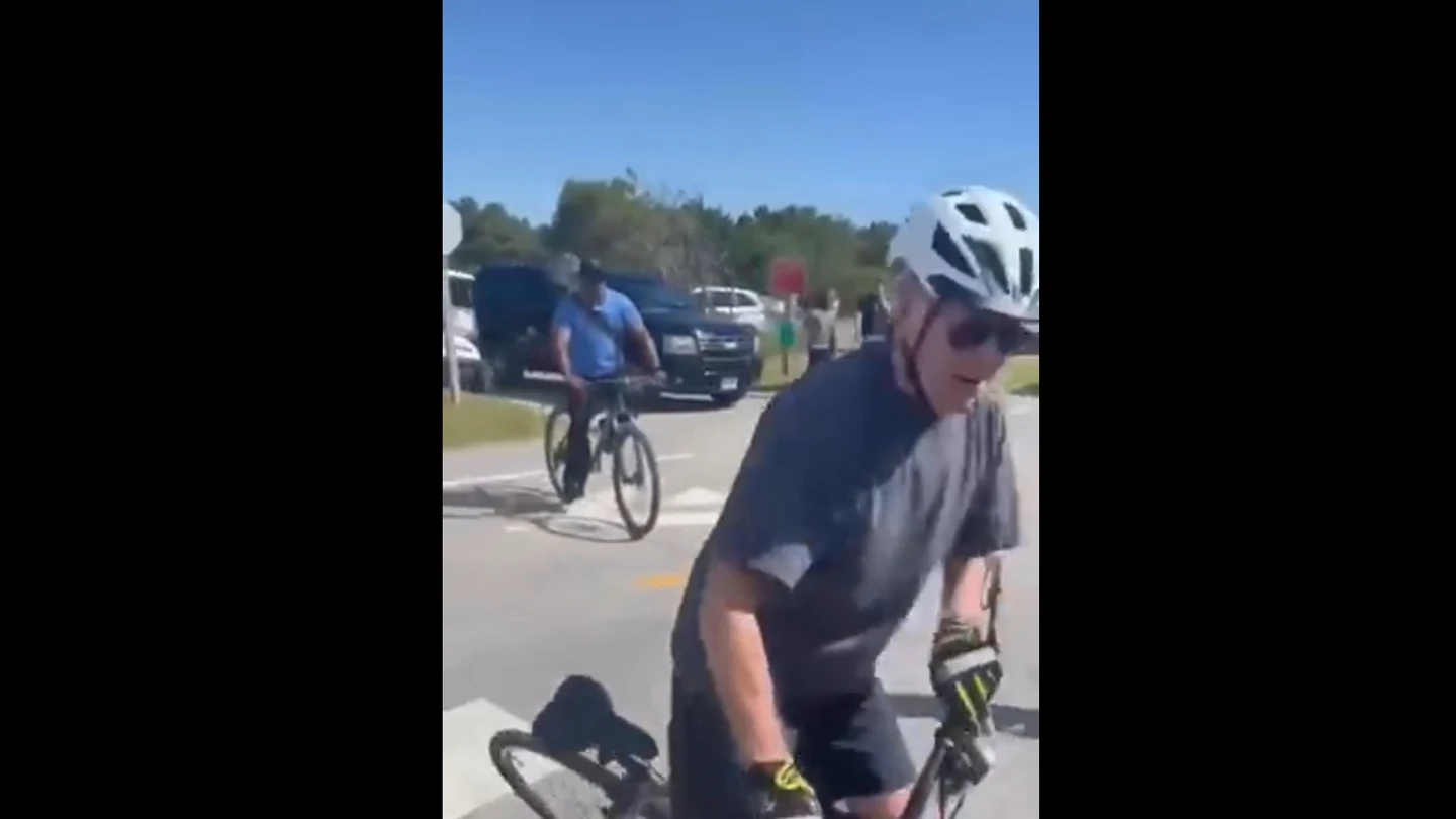 Joe Biden, presidente de EEUU, en bicicleta Joe Biden, presidente de EEUU, en bicicleta