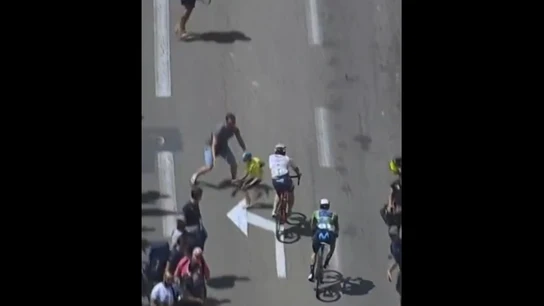 Bonifazio esquiva a un niño de manera milagrosa Bonifazio esquiva a un niño de manera milagrosa