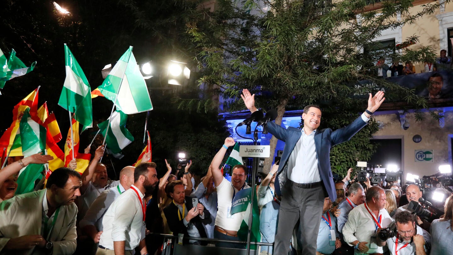 Juanma Moreno celebra su victoria en las elecciones de Andaluc&iacute;a