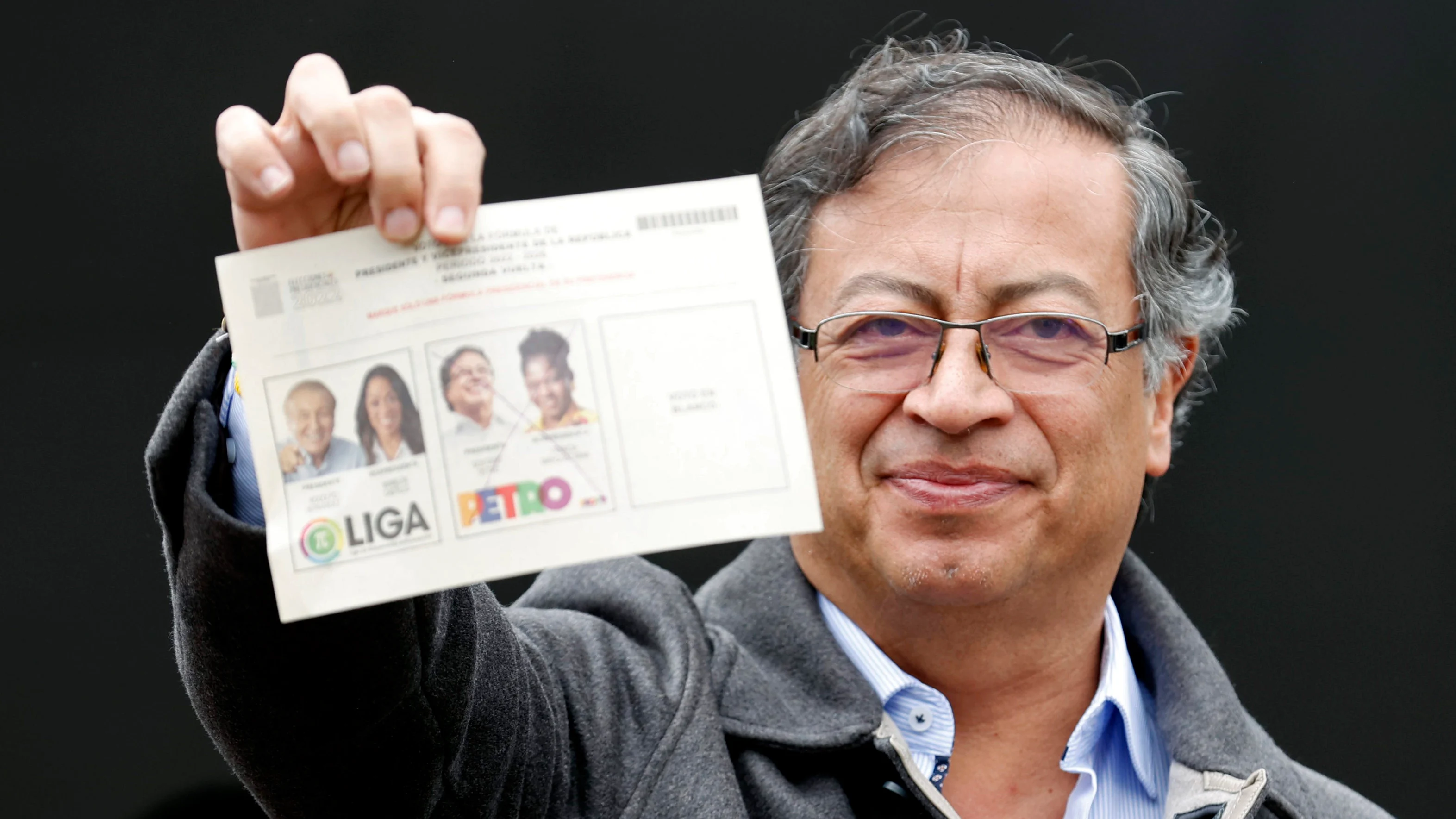 El izquierdista Gustavo Petro consolida su ventaja en las elecciones presidenciales en Colombia