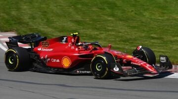 Carlos Sainz, con el Ferrari en Canadá