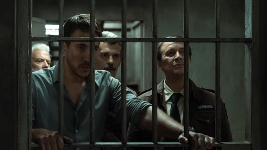 Alberto Ammann en 'La noche más larga' Alberto Ammann en 'La noche más larga'