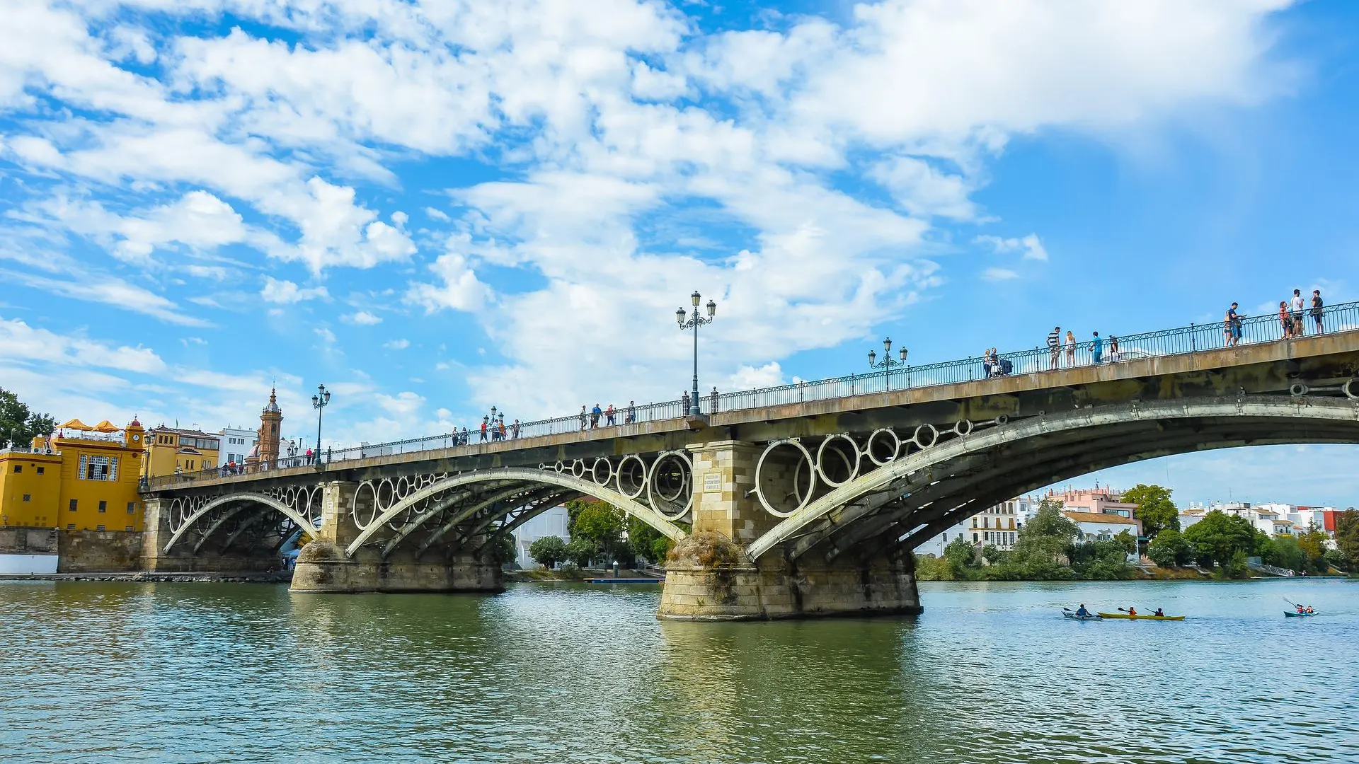 Datos curiosos del puente de Triana que quizá desconocías