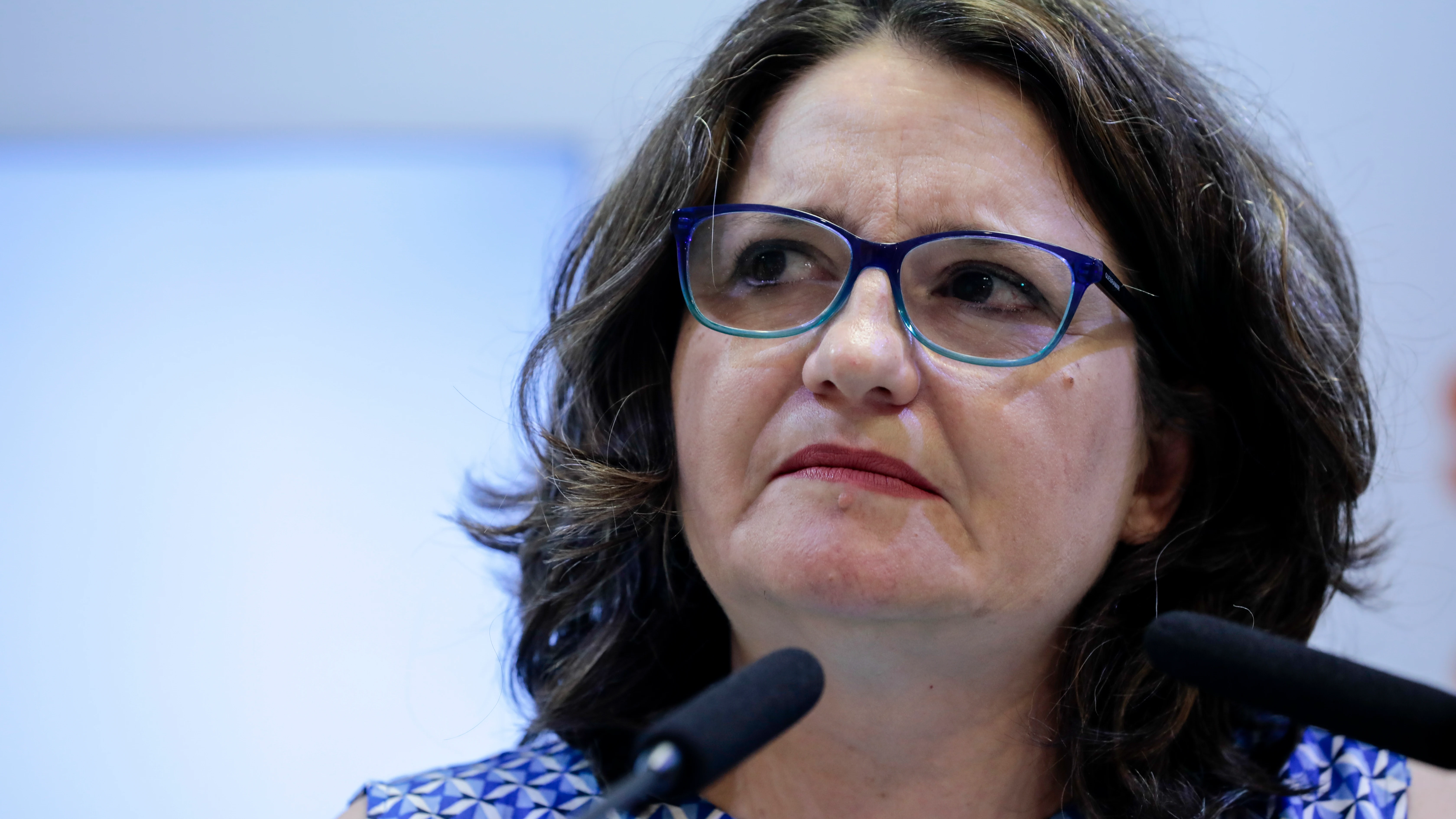 La vicepresidenta de la Generalitat y coportavoz de Compromís, Mónica Oltra, tras su dimisión.