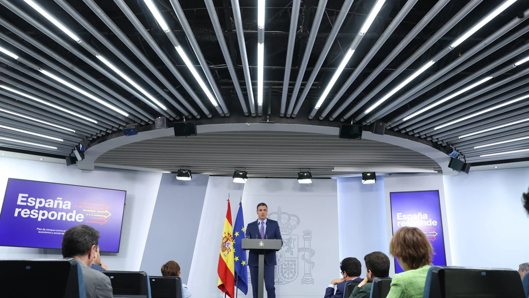 El Gobierno aprueba una ayuda de 200 euros para trabajadores y parados con bajos ingresos